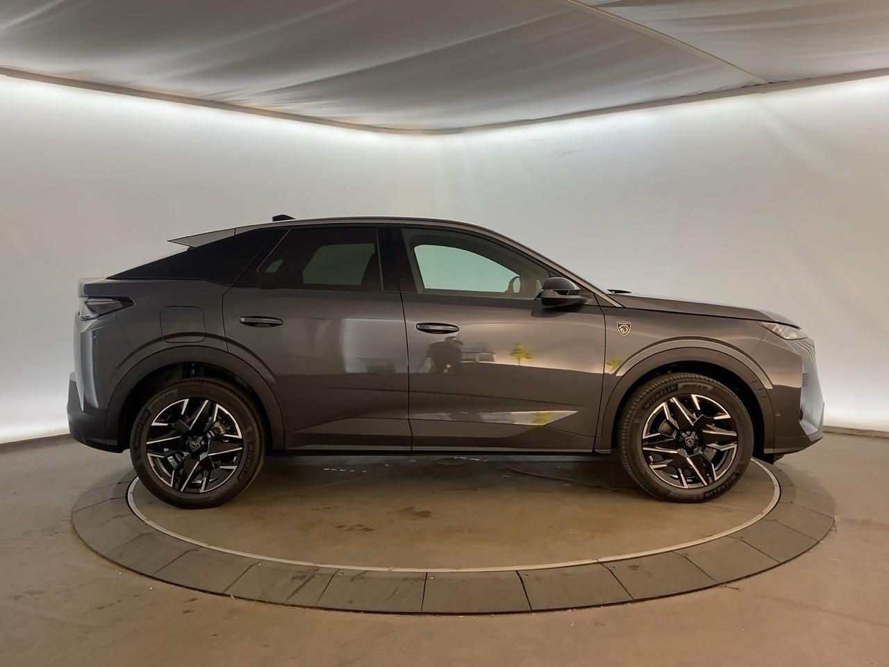 Peugeot 3008 hybrid 145 e-dcs6 gt — photo 4
