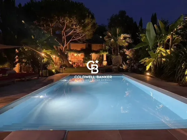 EYSINES BOURG: Villa de charme, 300m2, jardin et piscine