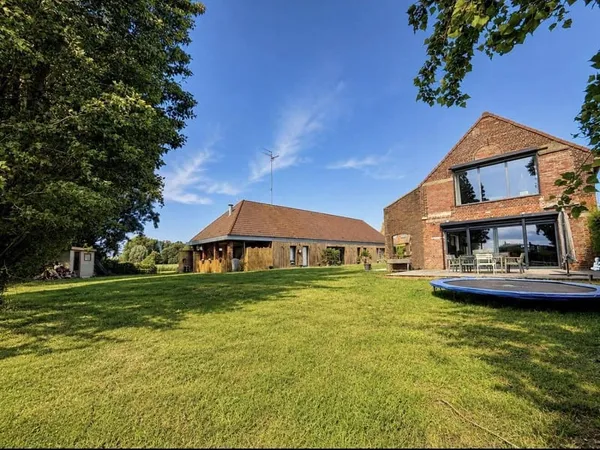 Maison 9 pièces 490 m²