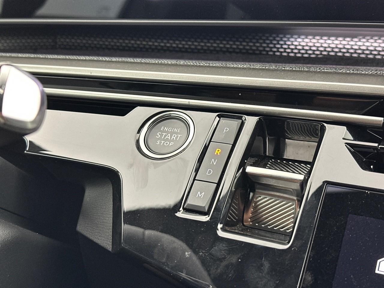 Peugeot 3008 hybrid 145 e-dcs6 gt — photo 26
