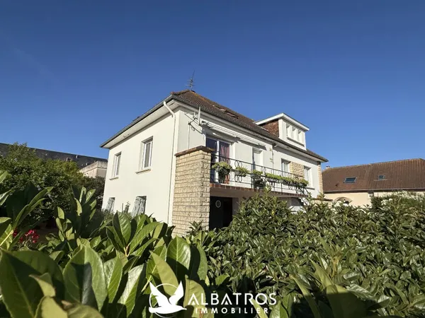 Maison 8 pièces 159 m²