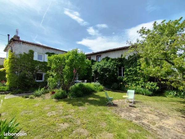 Maison 7 pièces Boisset-Saint-Priest