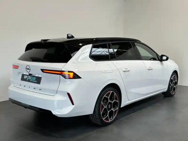 Opel Astra sports tourer 1.2 turbo 130 gs bva8 / pack info / tête haute — photo 5
