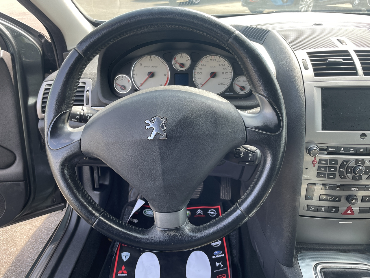Peugeot 407 1.6 HDI110 NAVTEQ FAP occasion - Diesel - 2006 - 191 400 km - 3 990 € - Auneau (Eure-et-Loir) 992785871739 — photo 19