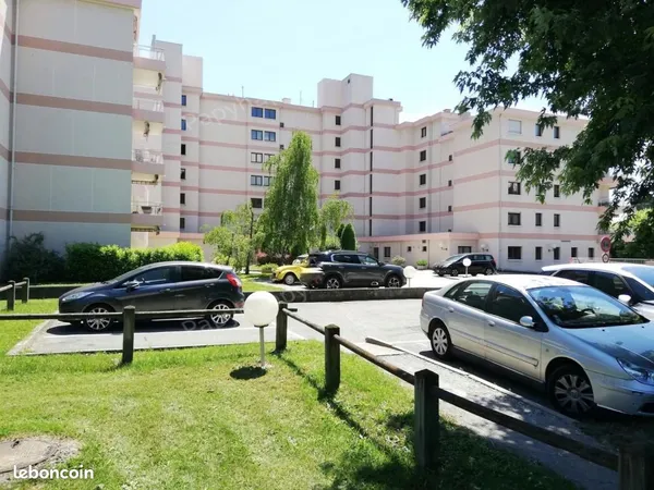 Parking 11 m² Annecy