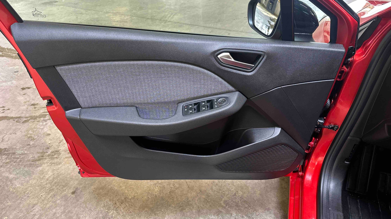 Renault Clio TCe 90 ch GSR2 — photo 22