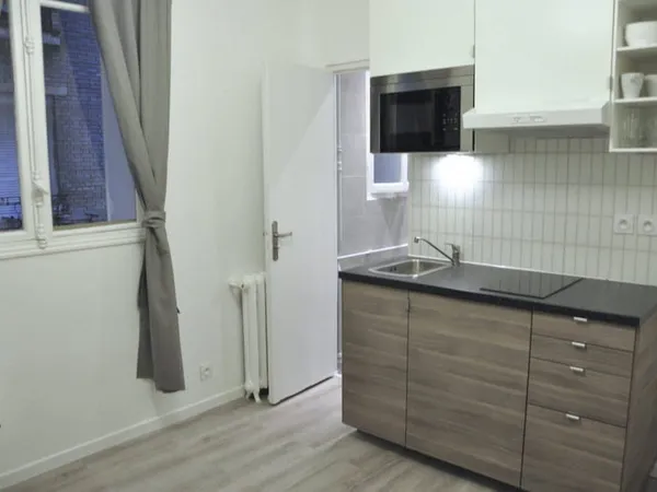 Studio 1 pièce 14 m²