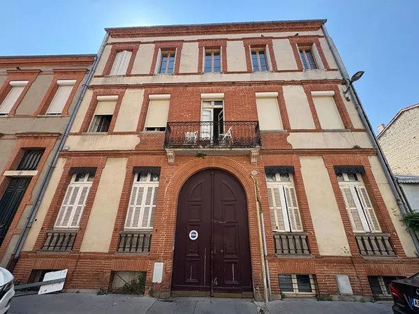 TOULOUSE - CHALETS - T2 Indépendant sur cour, entièrement rénové, lumineux et au calme