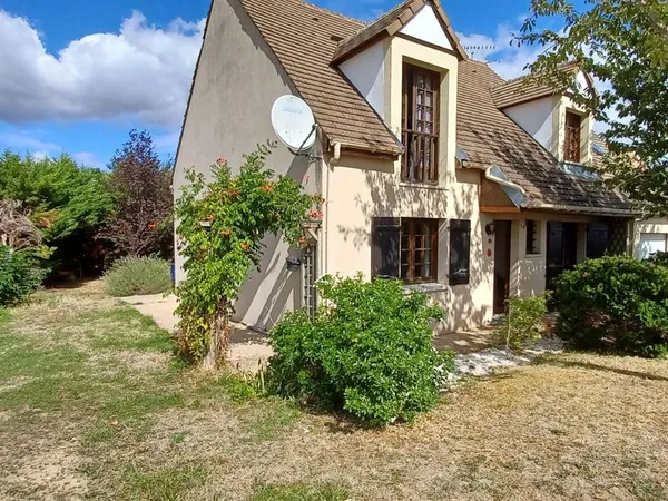 Esmans - Maison individuelle 125 m², 4 chambres, jardin 520 m², garage