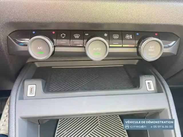 Citroën C4 e- 136 ch automatique — photo 42