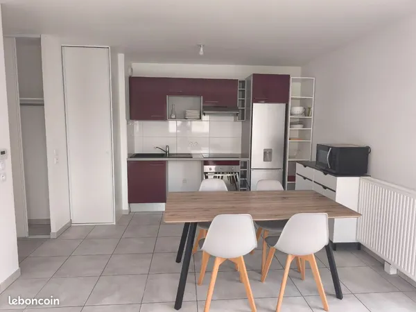 Location appartement T3 avec grande terasse