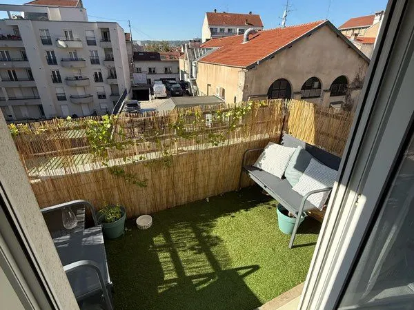 Apparemment F3 64m2 Nancy Centre
