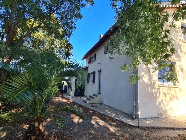 Maison 7 pièces 222 m²