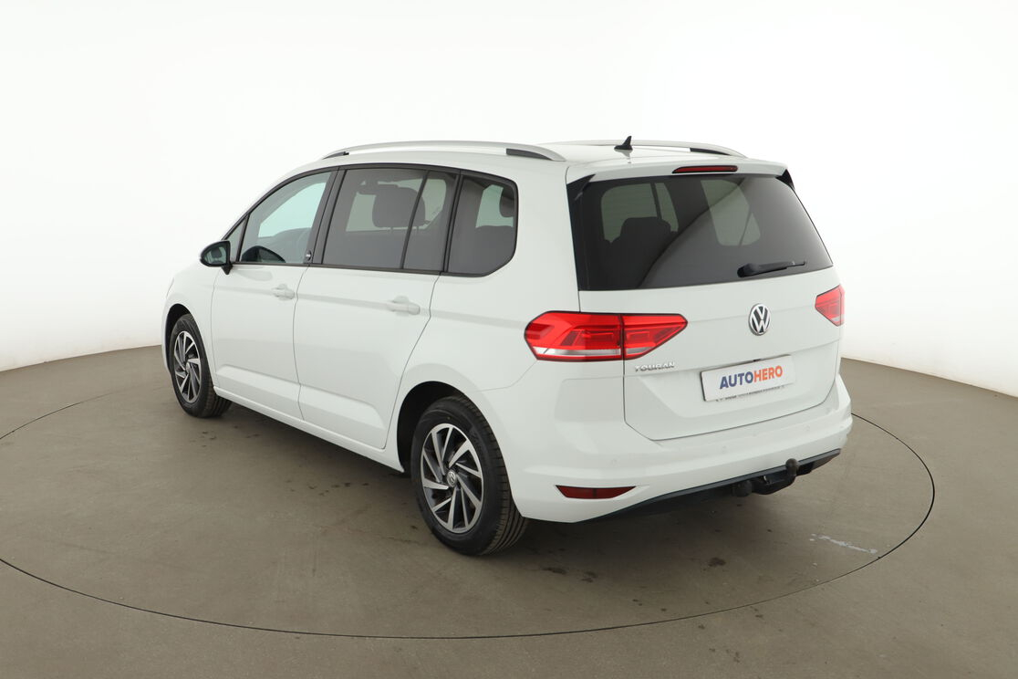 Volkswagen Touran 1.6 TDI BlueMotion Tech Sound — photo 3