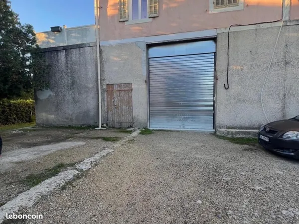 Bureau 142 m²