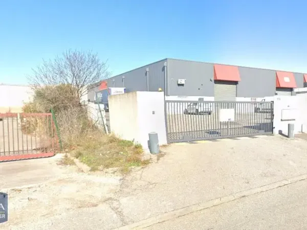 Local commercial 102 m²