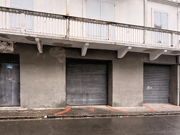 Bâtiment 320 m²