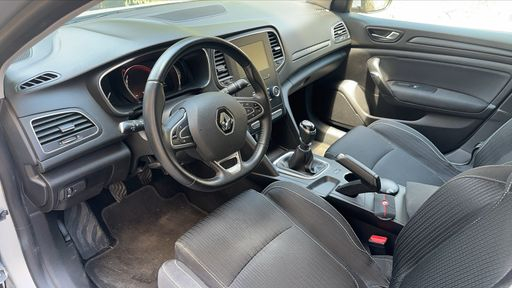 Renault Megane Estate 1.5 Blue dCi 115 - Business – 2018 – 160144 km – Diesel – Boîte Manuelle — photo 26