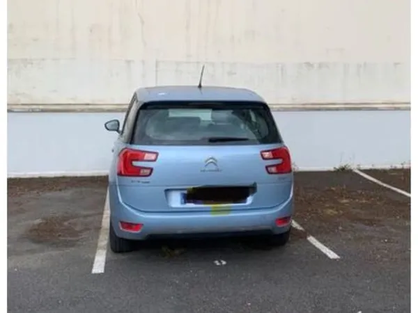 Place parking Bourg la Reine 500 m du RER B