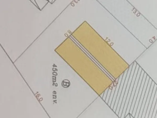 Terrain 450 m²