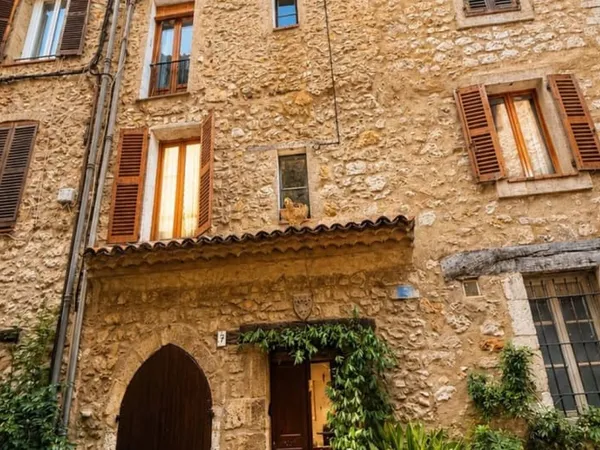 Maison de village sur 5 niveaux, idéal investisseur