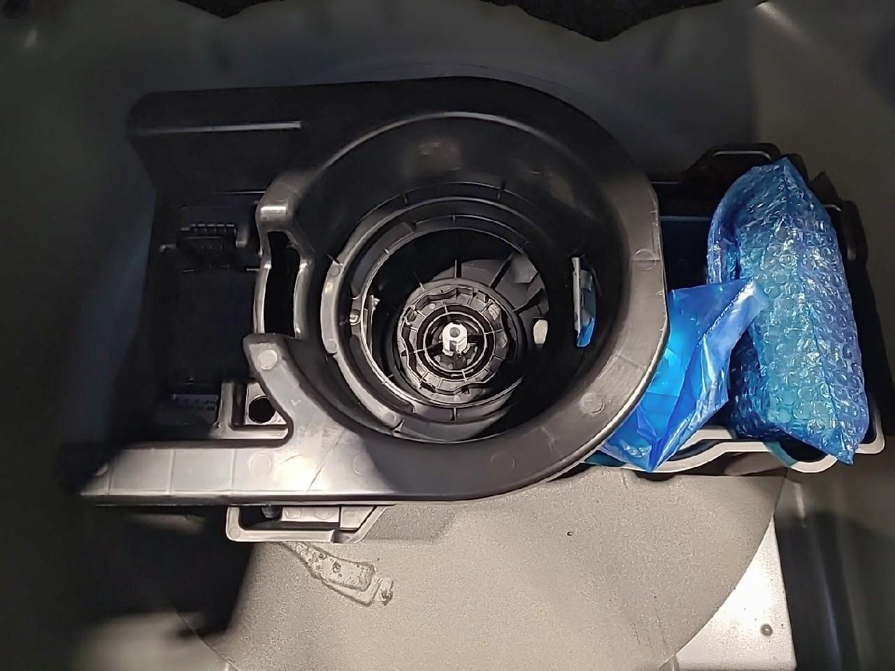 Peugeot 208 hybrid 100 e-dcs6 allure — photo 17