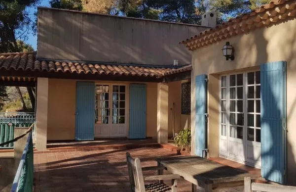 Studio 1 pièce 40 m²