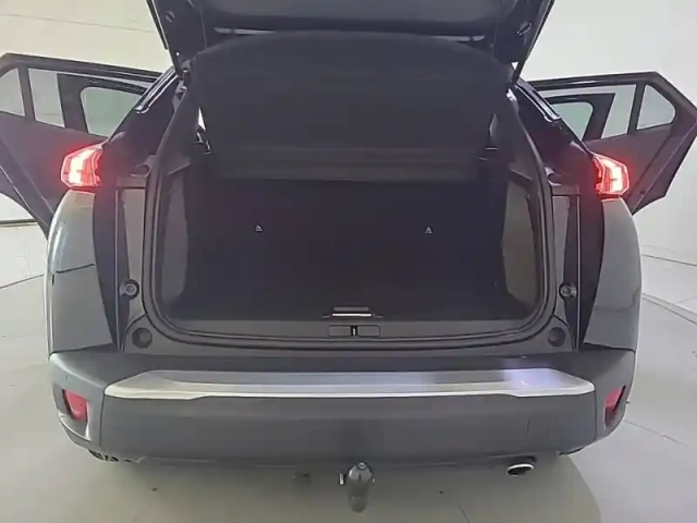 Peugeot 2008 bluehdi 130 s&amp;s eat8 — photo 9