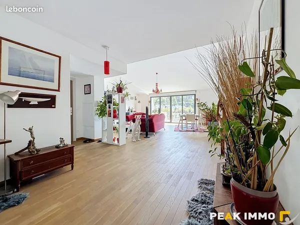 Appartement 4 pièces 145 m²