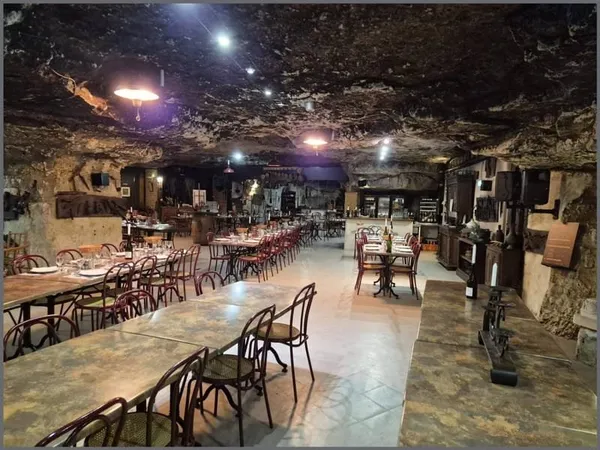 Local commercial 880 m²