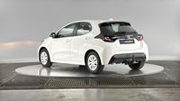 Toyota Yaris 116h Dynamic 5p MY22 — photo 8