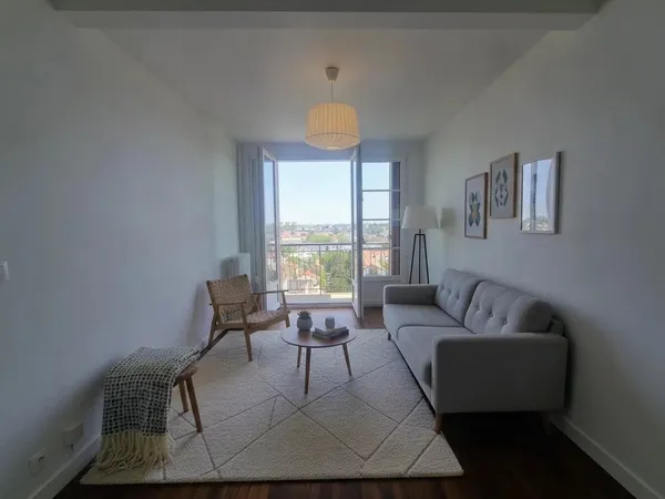 APPARTEMENT 4 PIÈCES – MONTREUIL – DERNIER ÉTAGE – VENDU LOUÉ