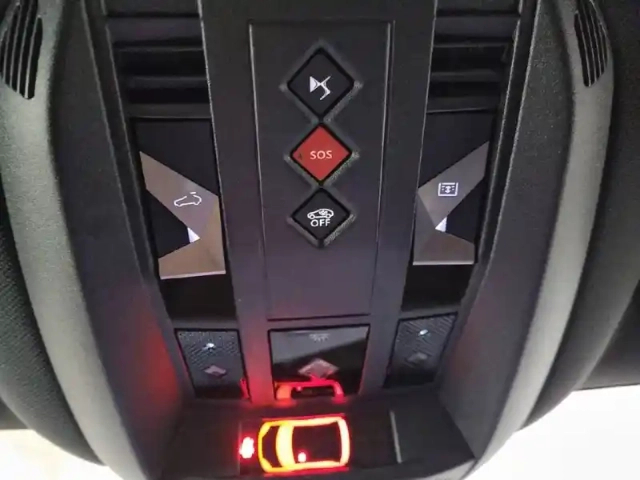 Ds Ds 7 ds7 crossback hybride e-tense 300 eat8 4x4 — photo 27