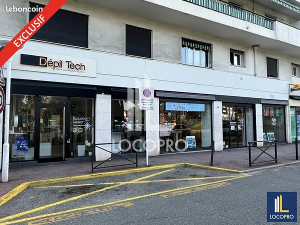 Local commercial 151 m²
