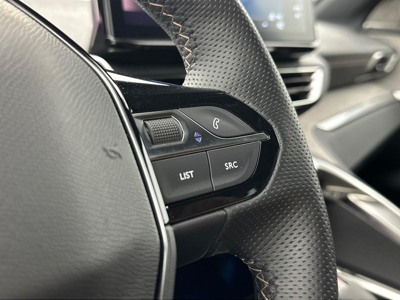 Peugeot 3008 puretech 130ch s&s eat8 gt pack — photo 19