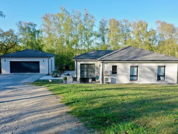Maison Vente La Geneytouse 5p 101m² 349900€
