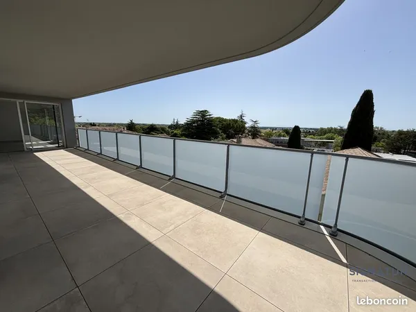 Appartement 3 pièces 125 m²