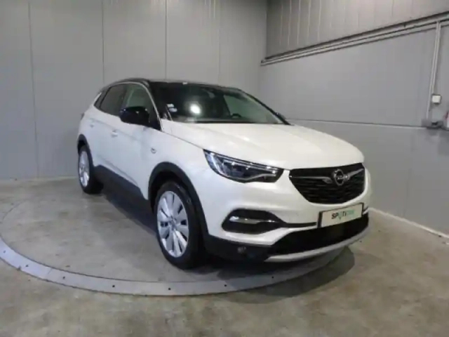 Opel Grandland X hybrid4 300ch ultimate — photo 3