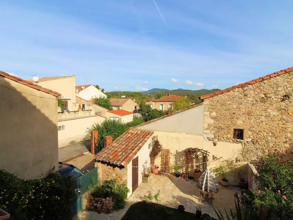 Maison de village 9 pièces 244 m²