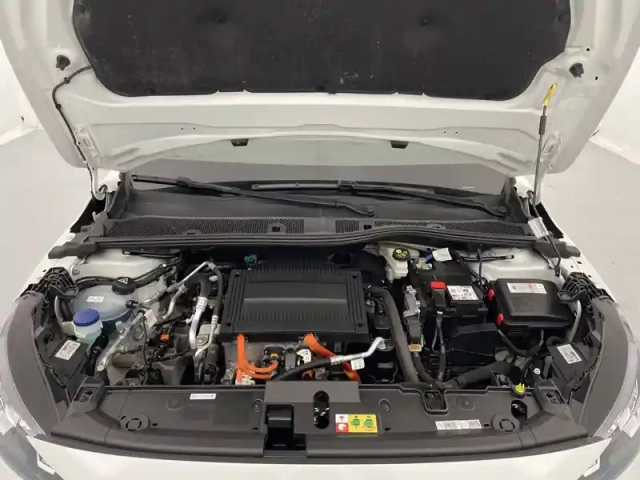 Peugeot 208 electrique 50 kwh 136ch — photo 59