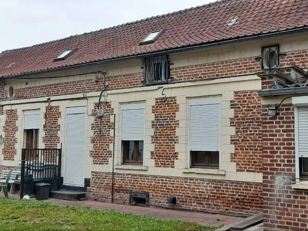 Ensemble immobilier composé de 3 logements dont une grange rénovée en habitation