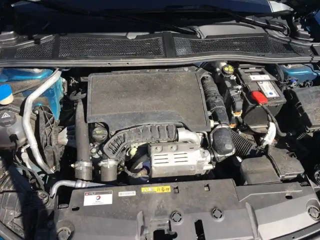 Peugeot 408 puretech 130 ch s&amp;s eat8 — photo 26