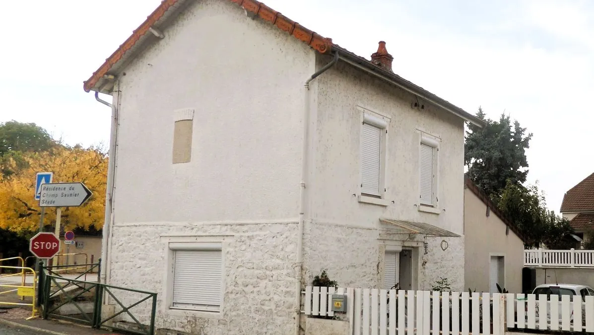 Photo 1