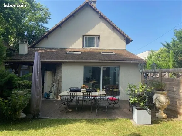 Pavillon 11 pièces 250 m²