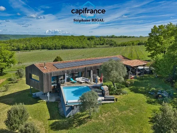 Dpt Lot (46), à vendre MAUROUX maison P8 de 210 m² - Terrain de 2 400 m² - Plain pied