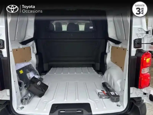 Toyota Proace medium 2.2 d-4d 150 cabine approfondie start pack confort bva my25 — photo 10