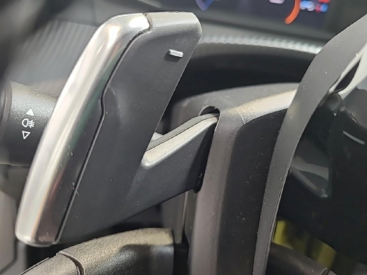 Peugeot 208 hybrid 110 ch e-dcs6 allure — photo 27