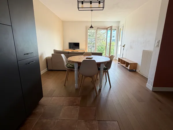 Bel appartement type 2 entièrement meublé et équipé