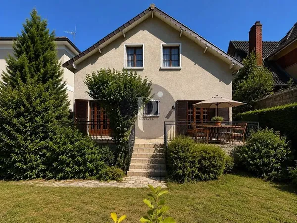 Maison familiale,153 m² habitables ,5 chambres, Terrasse & jardin