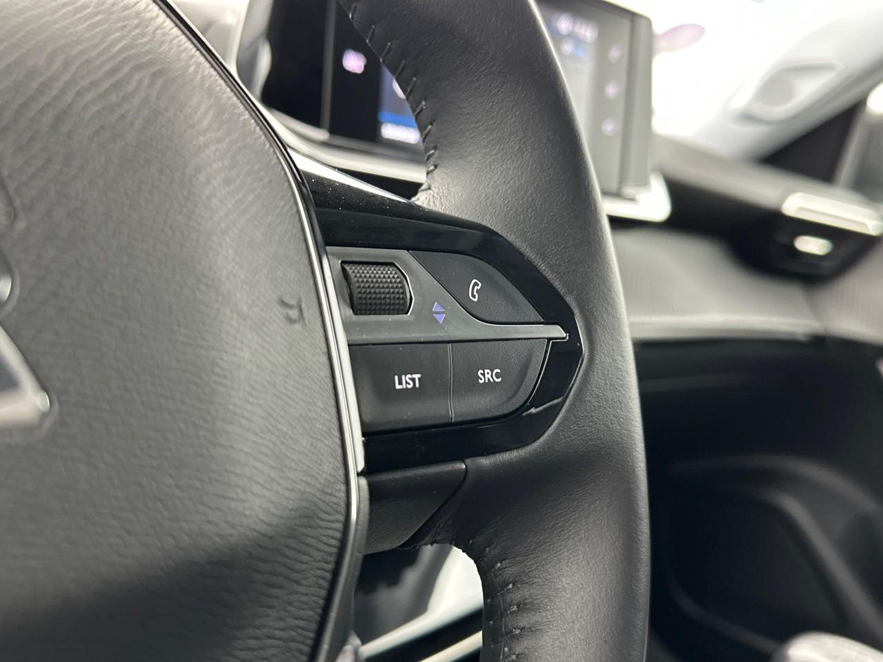 Peugeot 2008 puretech 130 s&s bvm6 allure — photo 18